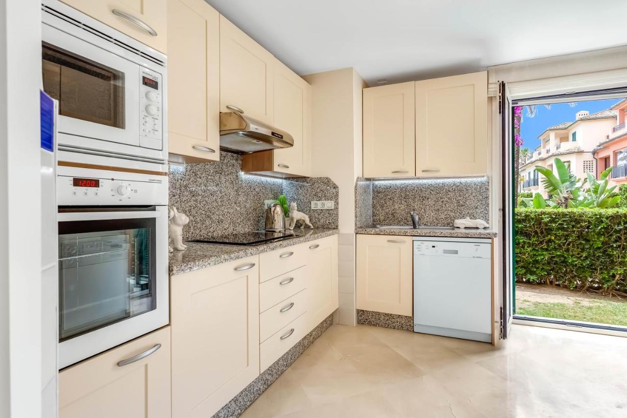 Yolo Spaces - Sotogrande - Puerto Boutique Apartment Dış mekan fotoğraf