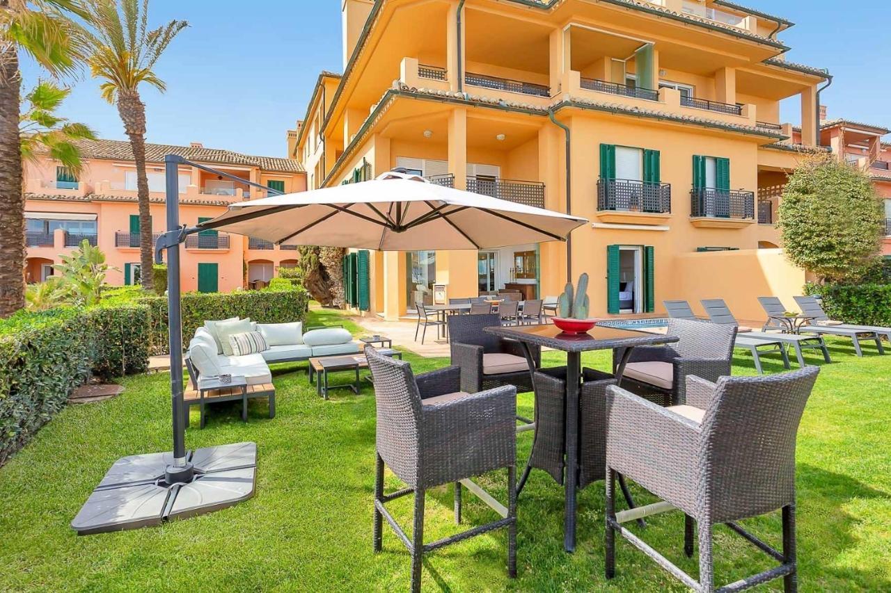 Yolo Spaces - Sotogrande - Puerto Boutique Apartment Dış mekan fotoğraf