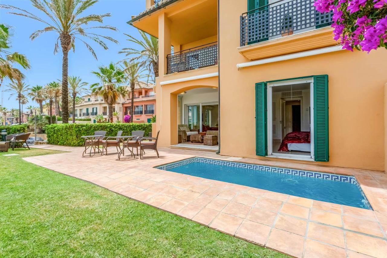 Yolo Spaces - Sotogrande - Puerto Boutique Apartment Dış mekan fotoğraf